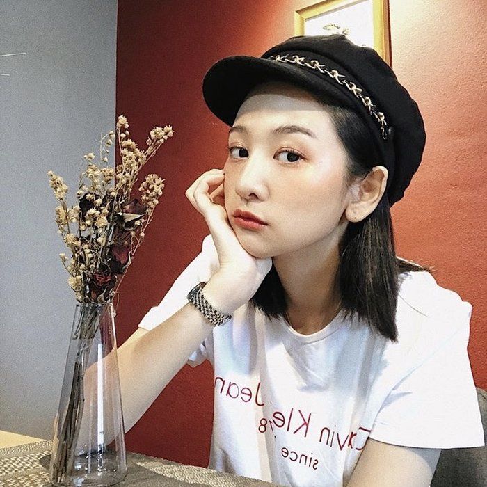Cô nàng sẽ làm công tác hướng dẫn viên và phiên dịch cho đội U23 Việt Nam tại Thái Lan.