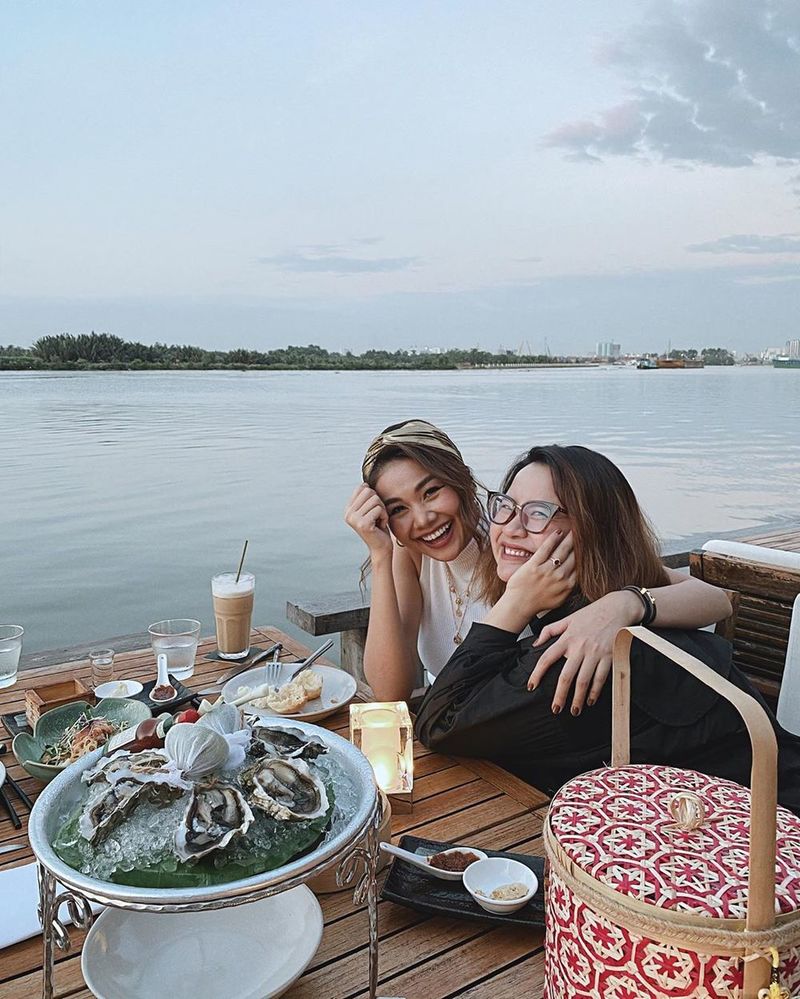 Thanh Hằng thân thiết với em gái Hà Anh Tuấn, fan được dịp đẩy thuyền