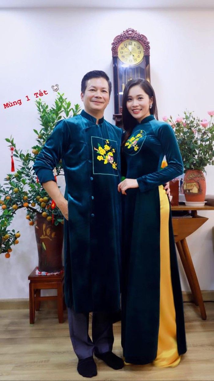 Khoe đồ đôi: Phan Hiển Khánh Thi vàng chóe, vợ chồng Đông Nhi đỏ rực