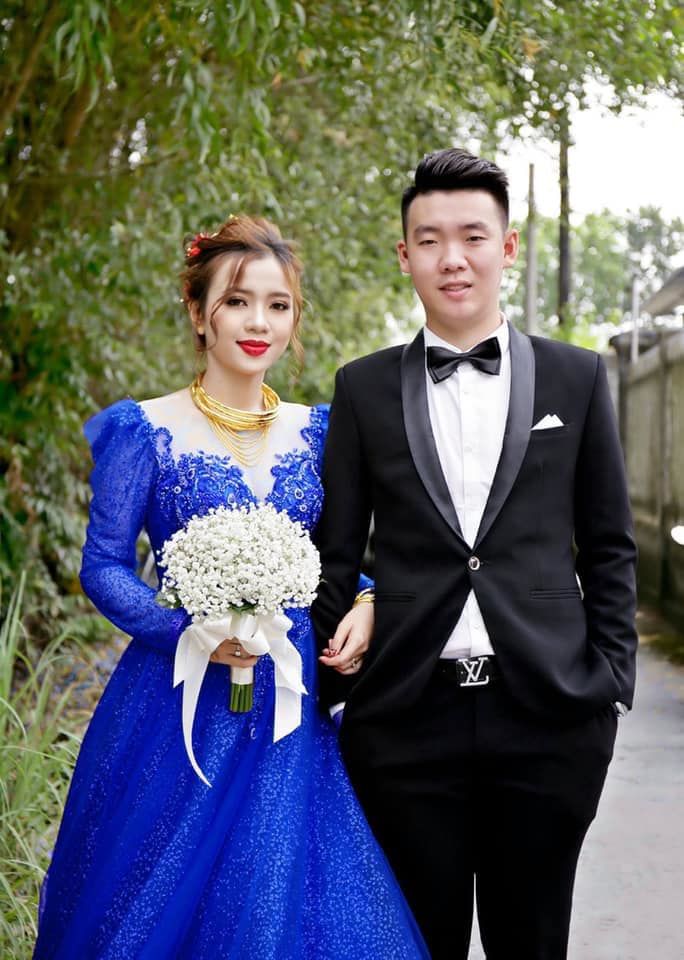 Muốn bao nhiêu váy trong ngày cưới, chú rể đáp ứng trong 1 click chuột