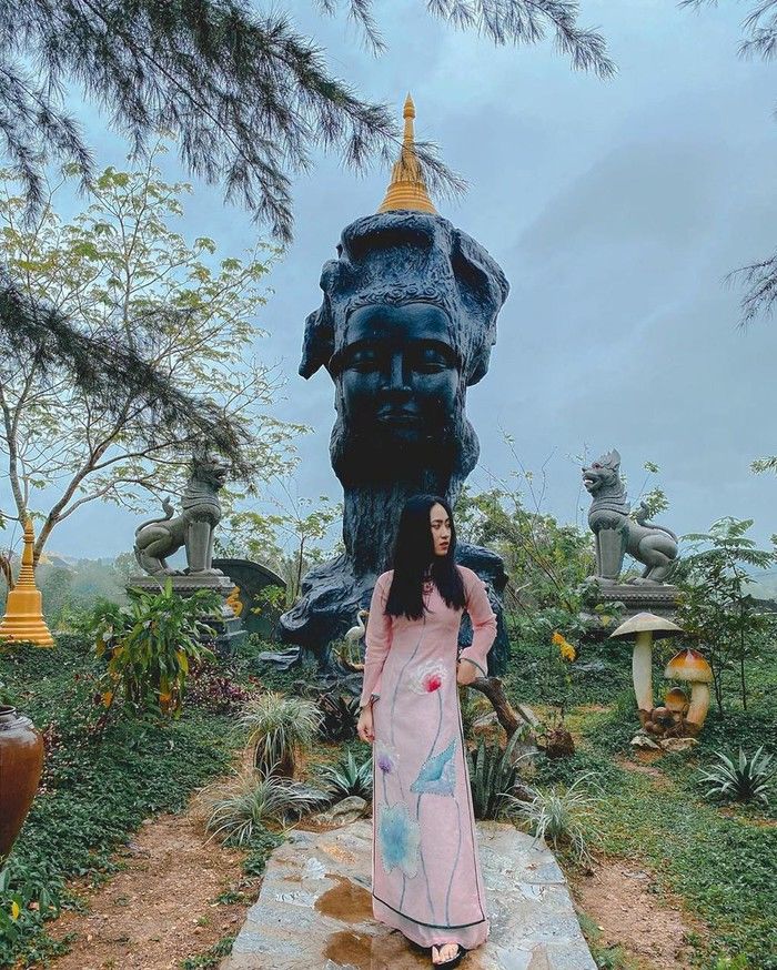 Chùa Thiền Lâm xứ Huế - sự pha trộn giữa kiến trúc Thái và Myanmar