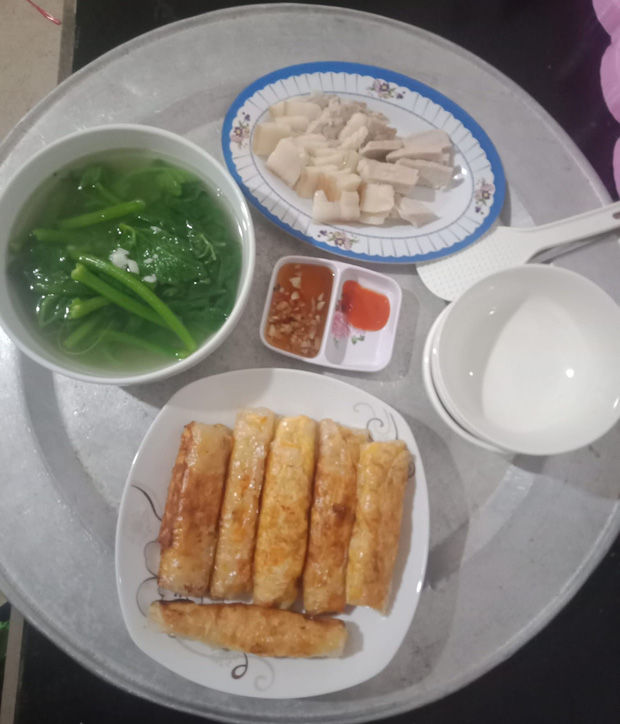 Tiếp tục series mâm cơm chưa đến 50k mà đủ món ngon lành: Đáp án cho câu hỏi trưa nay ăn gì? - Ảnh 19. Tiếp tục series mâm cơm chưa đến 50k mà đủ món ngon lành: Đáp án cho câu hỏi trưa nay ăn gì? - Ảnh 19.