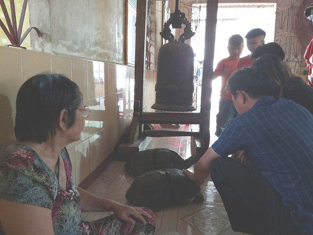 Kỳ lạ cụ rùa hơn trăm tuổi ở miền Tây biết... nghe kinh, ăn chay và giữ cửa