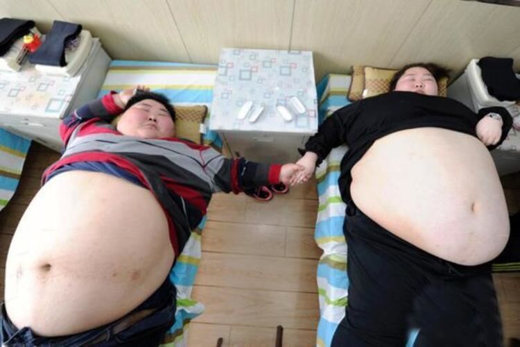 Cặp đôi nặng gần 100kg kết hôn để giảm cân, ai ngờ cùng tăng gấp đôi