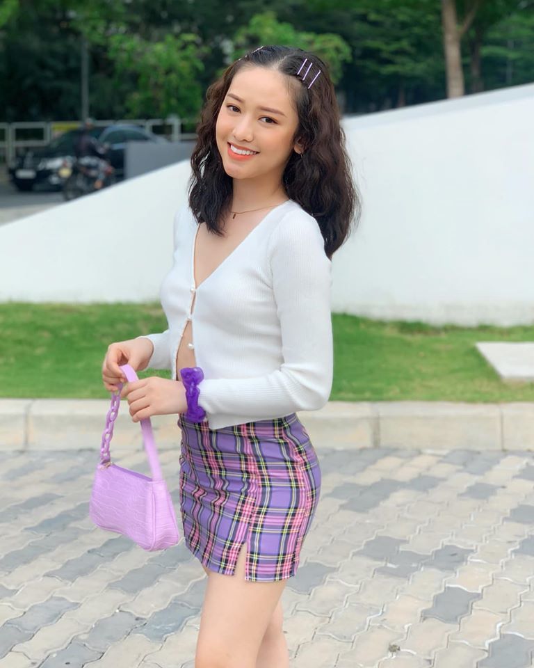 Trước lùm xùm về vụ tin nhắn Quang Hải, Thúy Vi lên tiếng