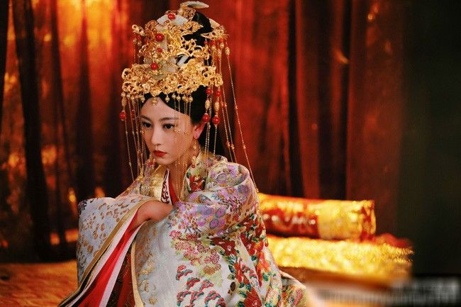 Cô công chúa út kỳ lạ được cả 3 hoàng đế yêu chiều hết mực, Càn Long còn muốn truyền cả ngôi báu - Hình 3