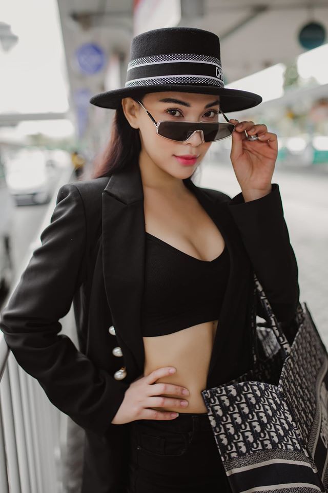 Bị châm chọc chụp ảnh sexy kiếm đại gia, Quỳnh Thư đáp trả cực gắt