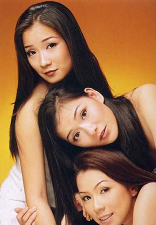 Cuộc sống của cặp song sinh Vbiz: Thúy Hằng - Thúy Hạnh viên mãn