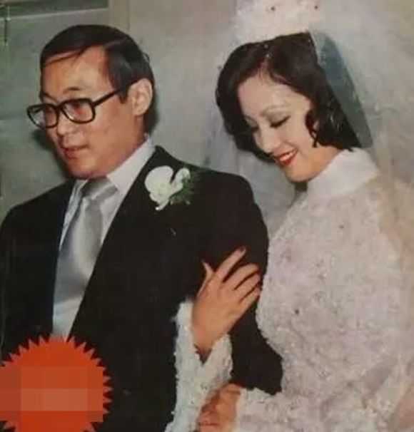 sao Hoa ngữ, Hà Lợi Lợi