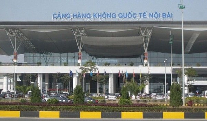 Hà Nội quá tải cách ly, dừng đưa người từ nước ngoài về Nội Bài
