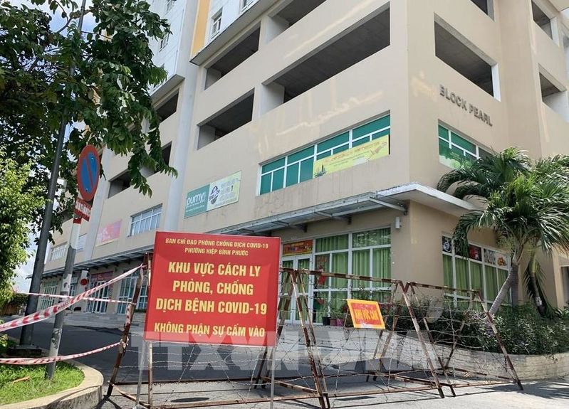 Chung cư Sunview Town bị phong tỏa. (Ảnh: TTXVN)
Chung cư Sunview Town bị phong tỏa. (Ảnh: TTXVN)