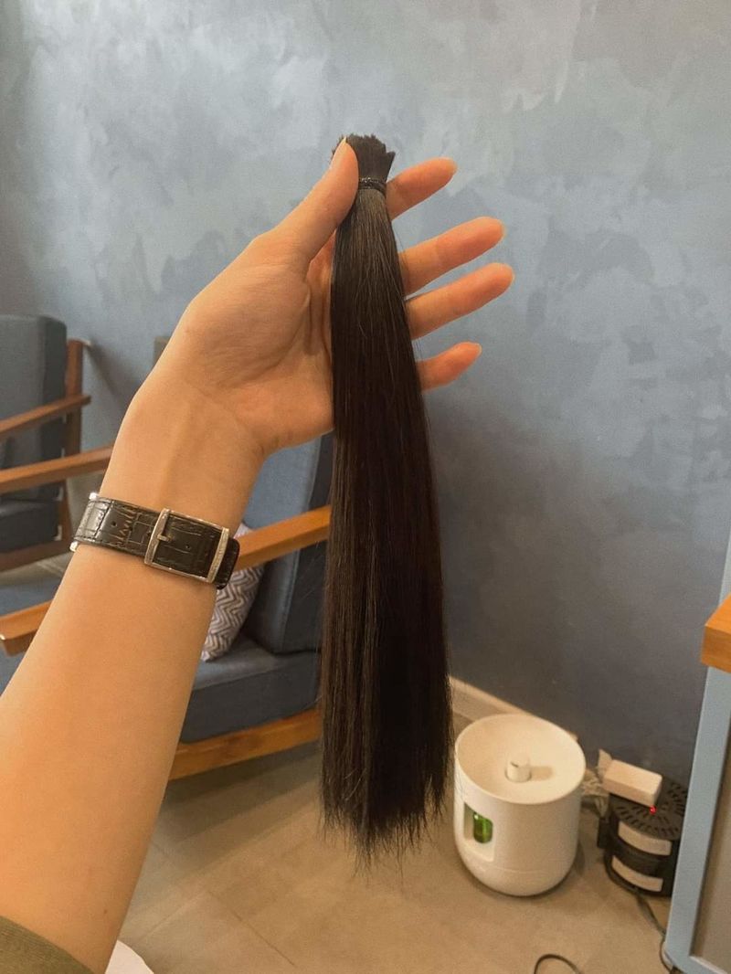 Helly Tống 2 năm liên tiếp tặng tóc dài cho người mắc bệnh nan y