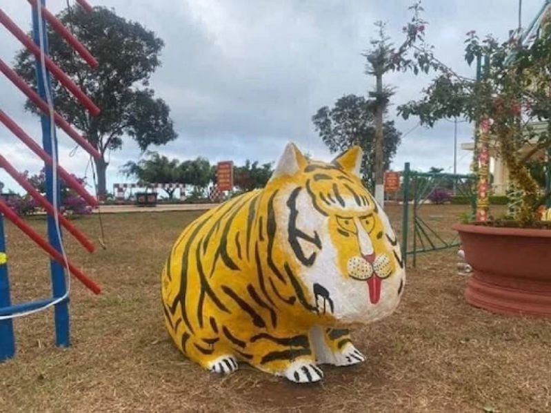 Hết hồn các phiên bản hổ 2022: Con suy dinh dưỡng, con dính ngải heo