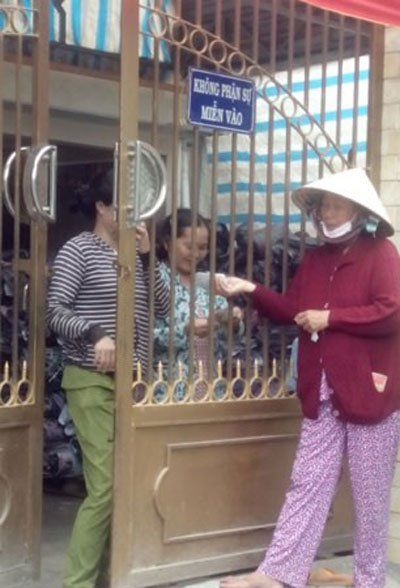 Ủng hộ cụ già 3 tờ vé số, người phụ nữ nghèo trúng độc đắc 6 tỷ