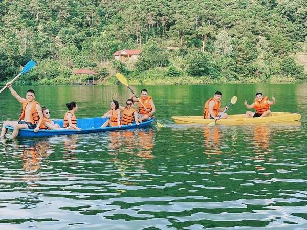 Khám phá hồ Đồng Đò: Điểm cắm trại cuối tuần cực chill ngay sát Hà Nội