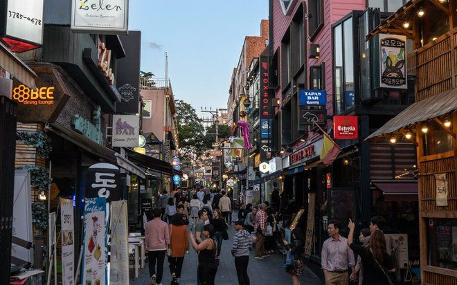 Itaewon - địa điểm được nhắc nhiều nhất lúc này: Phố ăn chơi bậc nhất