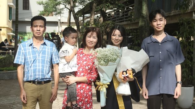 Bí quyết học giỏi của nàng răng khểnh là thủ khoa đầu vào lẫn đầu ra