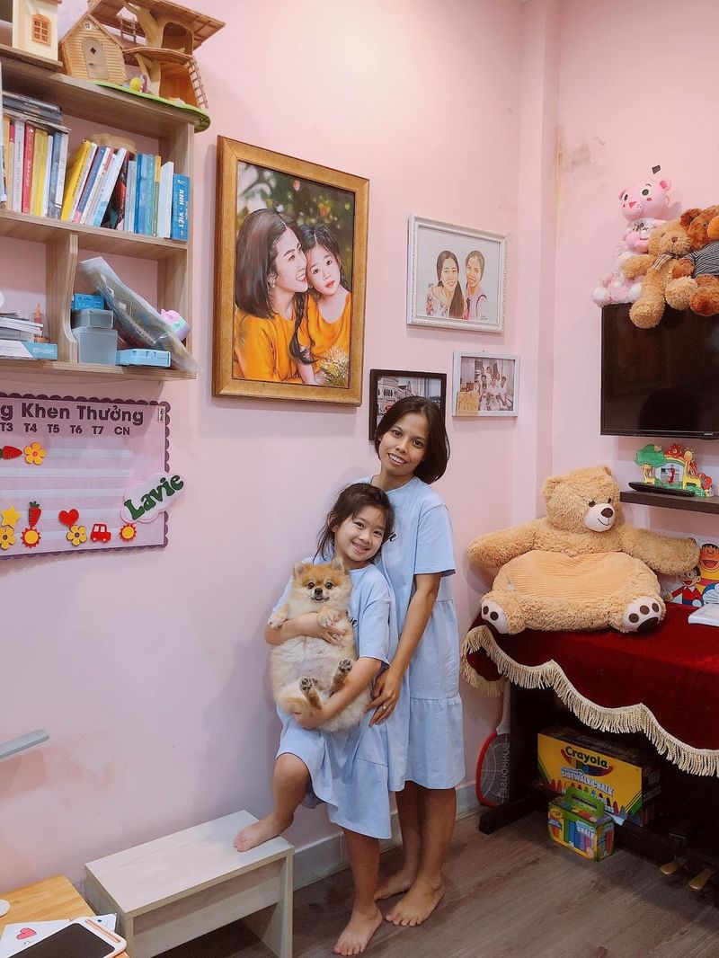Cuộc sống hiện tại của con gái Mai Phương trong lúc chờ sang Mỹ với ba