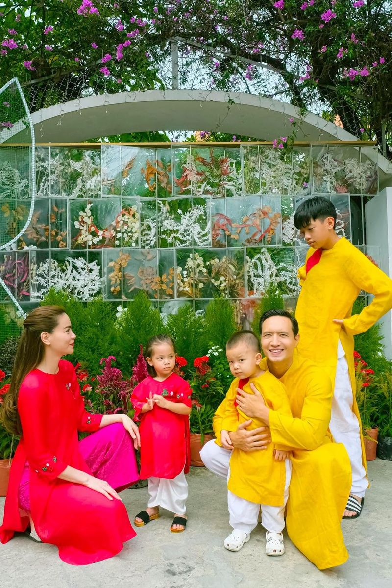 Hà Hồ tiết lộ mối quan hệ hiện tại của Kim Lý và Subeo