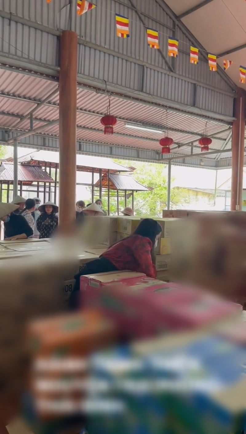 Người phụ nữ từng giấu chồng phá 1,5 tỷ đi từ thiện giờ ra sao?