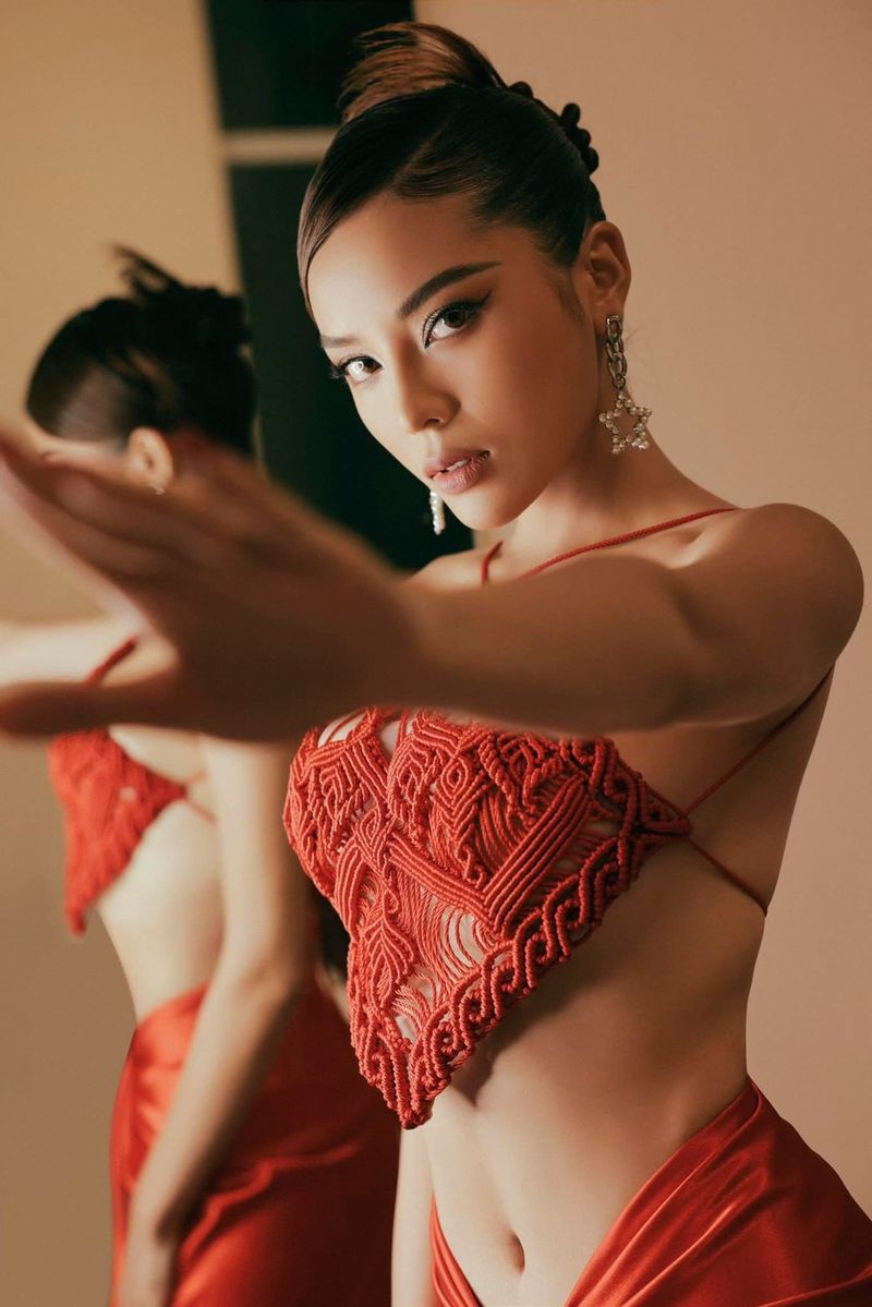 Kỳ Duyên thăng hạng cả nhan sắc lẫn body của mình. (Ảnh: FB Hoa hậu Nguyễn Cao Kỳ Duyên)
Kỳ Duyên thăng hạng cả nhan sắc lẫn body của mình. (Ảnh: FB Hoa hậu Nguyễn Cao Kỳ Duyên)