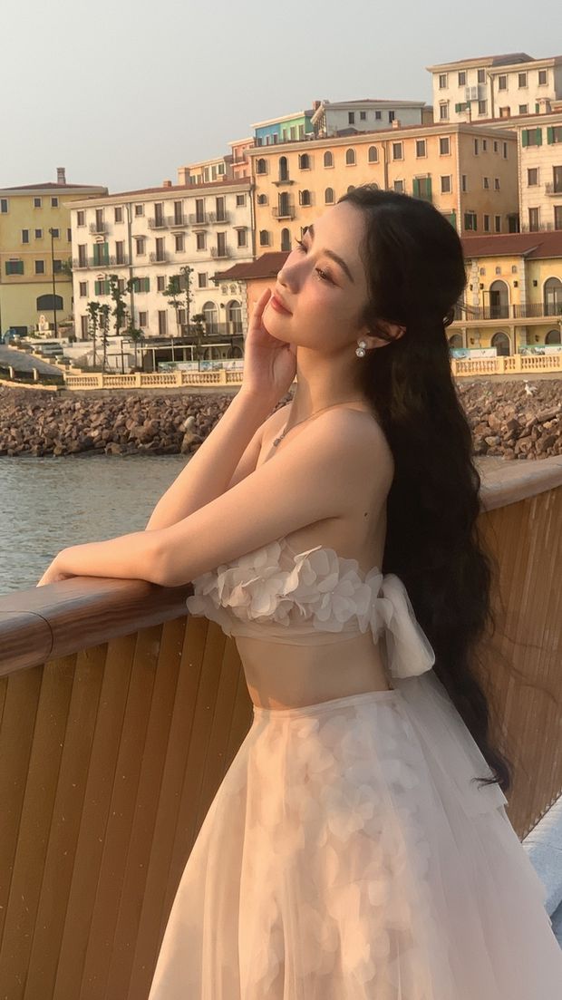 Phương Nhi lấy lại phong độ trước cam thường nhưng lại lép vế nhẹ trước mỹ nhân này về độ tiên tử - Ảnh 3.