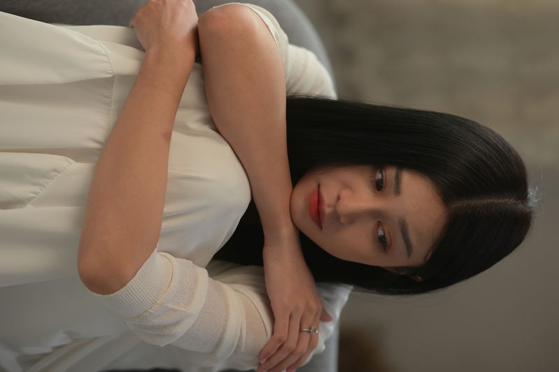 Vicky Nhung phát hành MV Ngược lối yêu theo câu chuyện của khán giả
