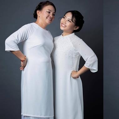 “Cô bé dân ca” Phương Mỹ Chi chia sẻ xúc động về mẹ trước thềm lễ Vu Lan