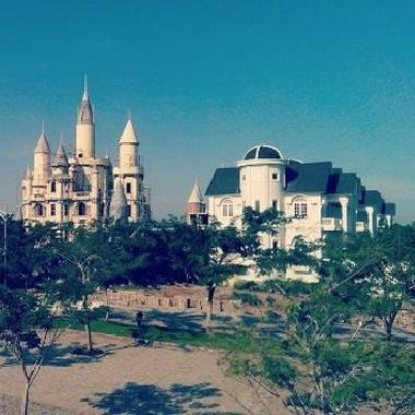 Giới trẻ đang phát sốt trước vẻ cổ điển, huyền bí của trường “phù thủy Hogwarts” phiên bản miền Tây