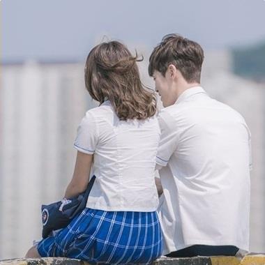 Tử vi ngày 12/8: Nhân Mã trúng tiếng sét ái tình, Song Ngư có tiền bất ngờ