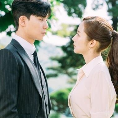 Tử vi ngày 13/8: Song Ngư coi chừng tiểu nhân hãm hại, Kim Ngưu cãi nhau với người yêu