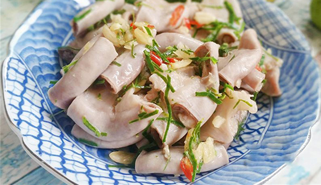 Với 4 bước đơn giản là bạn đã có ngay món lòng heo trộn cay giòn sần sật, ăn hoài không ngán Với 4 bước đơn giản là bạn đã có ngay món lòng heo trộn cay giòn sần sật, ăn hoài không ngán