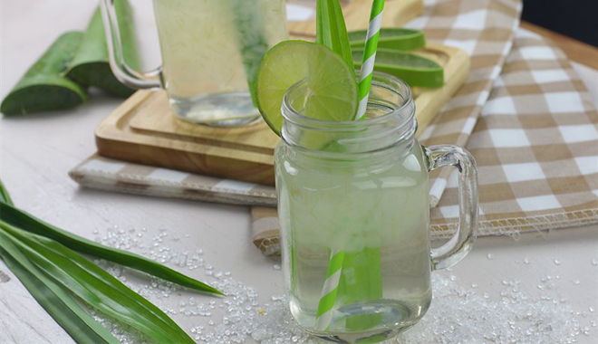 Cách dễ nhất pha nha đam đường phèn ngọt thanh không đắng giải nhiệt ngày nóng Cách dễ nhất pha nha đam đường phèn ngọt thanh không đắng giải nhiệt ngày nóng