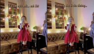Bé gái 2 tuổi hát "Ngày chưa giông bão" với biểu cảm cực yêu