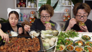 Bà Nhân đúng chuẩn đầu bếp 5 sao: Cho ông xã ăn toàn món Việt cực ngon