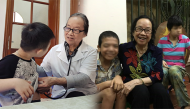 Cựu bác sĩ U80 miệt mài "thắp lửa" cho trẻ em "đặc biệt" ở Hà Nội