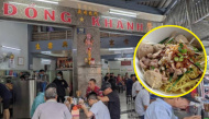 Quán hủ tiếu Đồng Khánh: Hơn 30 năm tuổi đời, nấu ăn bằng củi
