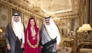 Hoàng tộc Qatar "giàu nứt đố đổ vách": Tài sản tận 7,7 triệu tỷ đồng