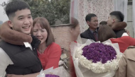 Chàng trai xa quê 4 năm bí mật về thăm nhà đúng ngày cưới anh trai