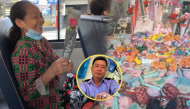 Anh tài xế xe buýt tặng hoa cho khách đi xe buýt: 500 phần quà ý nghĩa