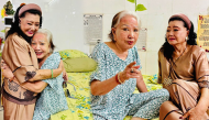 NSND Kim Cương đi thăm NS Hồng Nga: Rơi lệ vì câu nói của đồng nghiệp