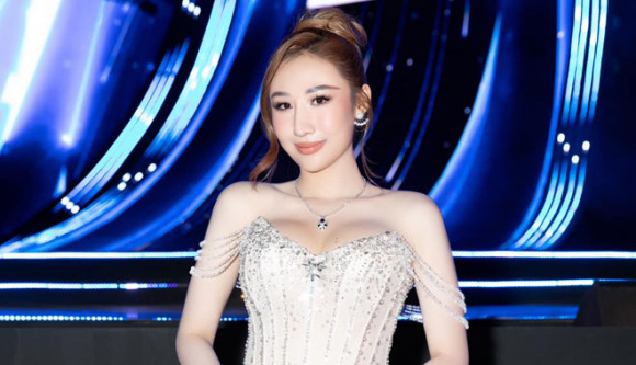 Huỳnh Như đồng hành cùng dàn thí sinh Miss Cosmo Vietnam 2023