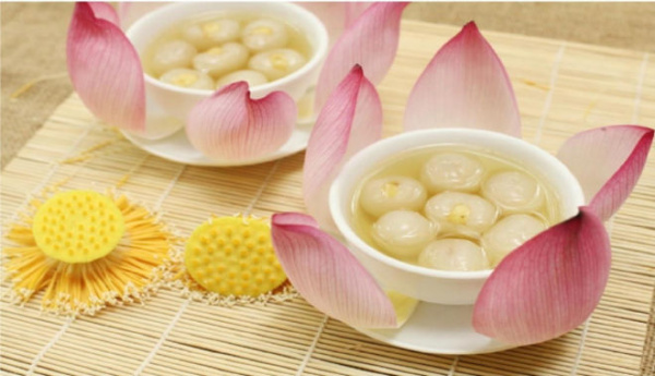 Bạn có biết ẩm thực Việt Nam có hàng tá món ăn ngon từ đủ bộ phận của sen?