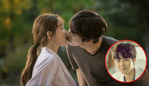 Chuẩn bị cho cảnh hôn: Bo Gum đánh răng, Ahn Hyo Seop nhờ đến rượu