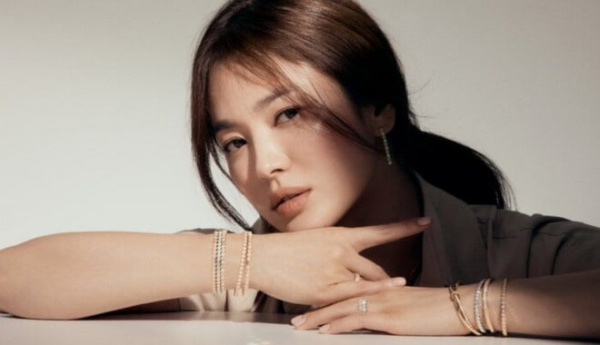 Song Hye Kyo nói về lòng thủy chung sau hơn 1 năm ly hôn