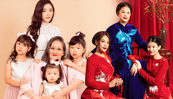 Ba thế hệ của gia đình sao Việt chung khung ảnh: Nhà Hà Hồ cực phẩm