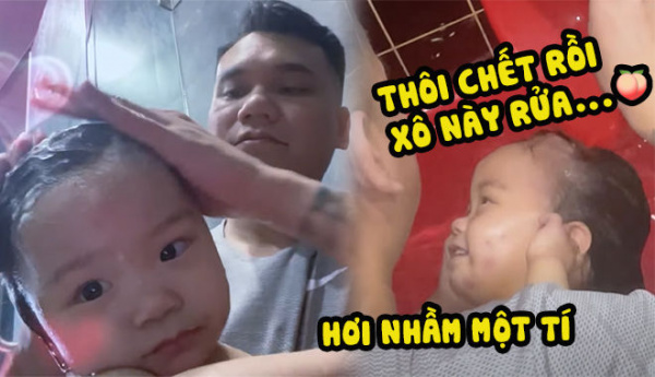 Làm cha khó lắm: Khắc Việt lấy nhầm chậu vệ sinh gội đầu cho con