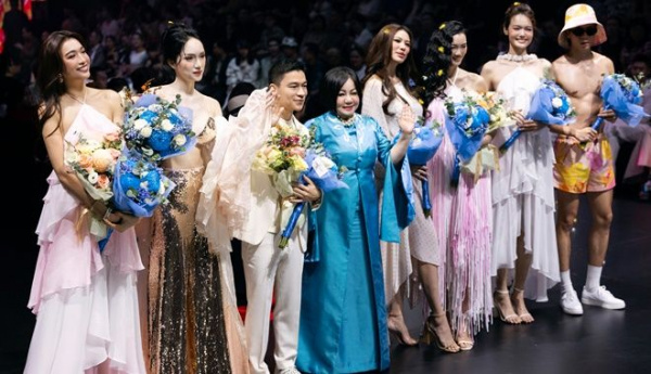 Kim Duyên, Hương Giang “Vivavivu” cùng NTK Adrian Anh Tuấn