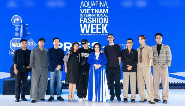 Khởi động Aquafina Tuần lễ thời trang Quốc tế Việt Nam mùa thứ 21