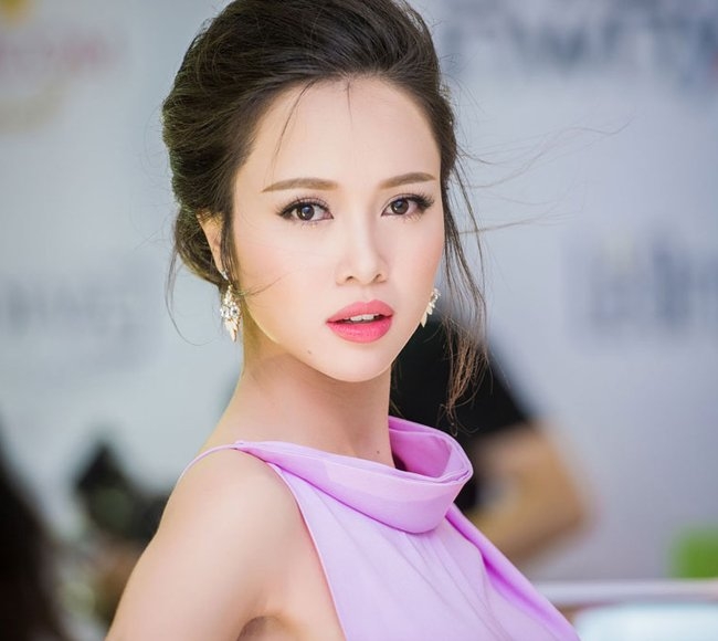 Top 18 mĩ nhân Việt sở hữu nhan sắc 